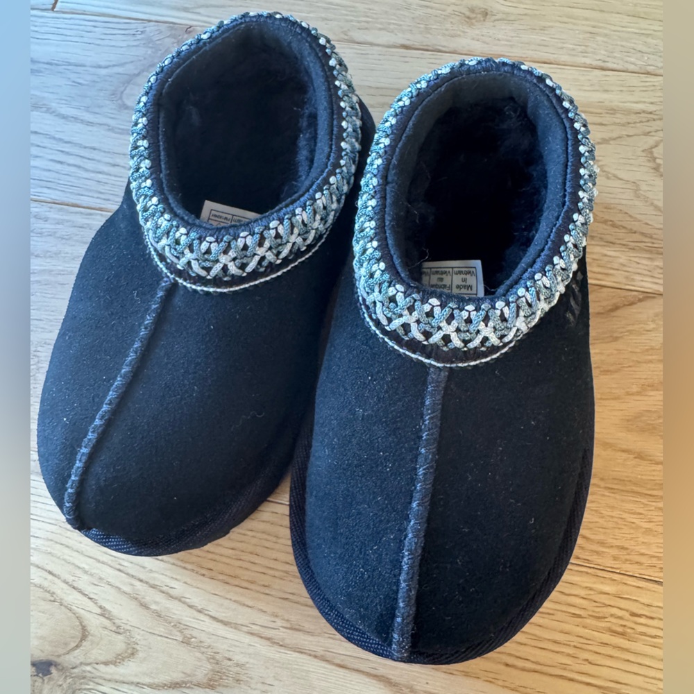UGG TASMAN - black toddler kids Uggs slippers sz 6